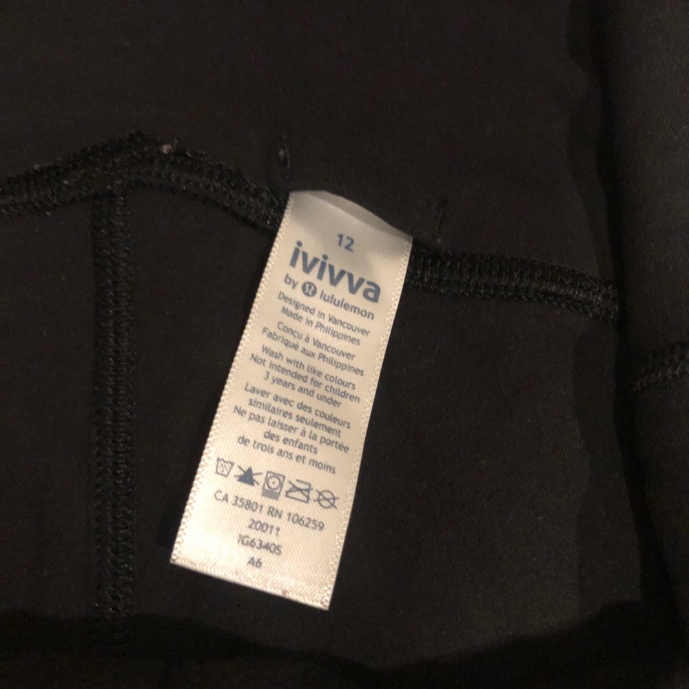 Girls Lululemon crop leggings size 12